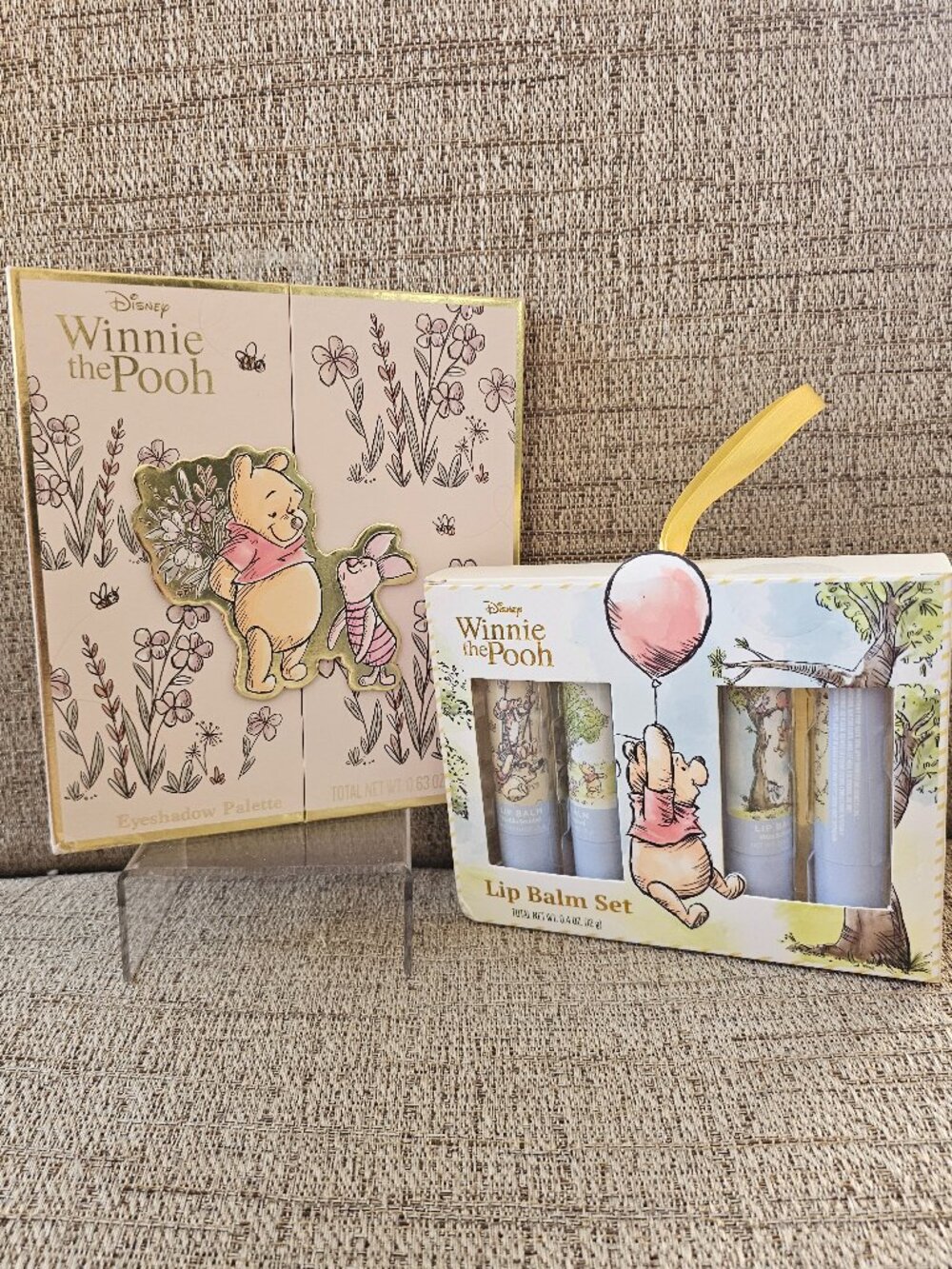 Disney Winnie the Pooh Eyeshadow Palette + 4pc Lip Balm Set NWT